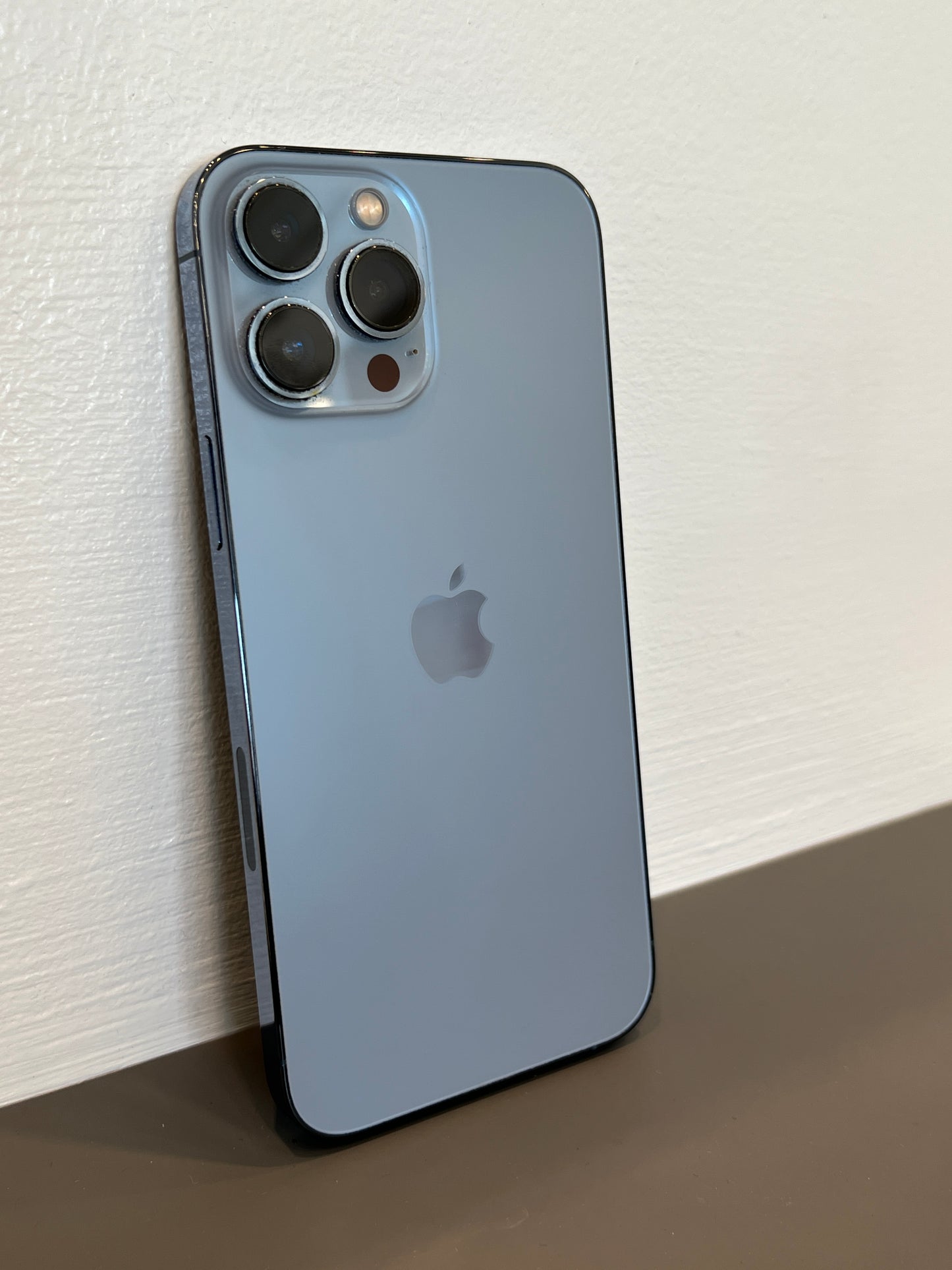 iPhone 13 Pro Max 256GB Azul Sierra (Condición Buena)